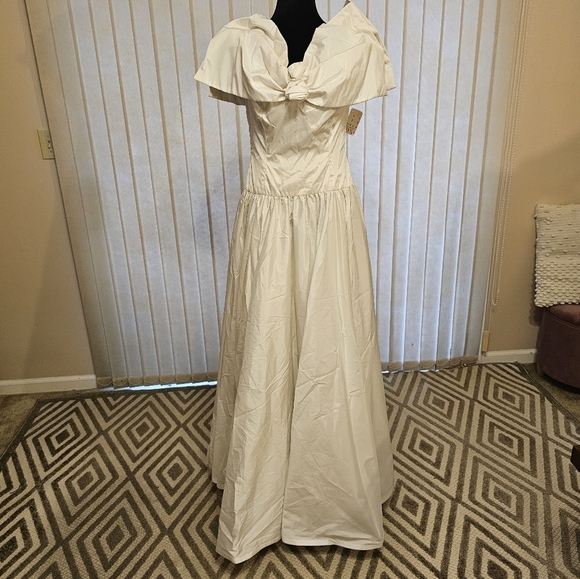 Y2K White Prom Dress 8 - Picture 2 of 7